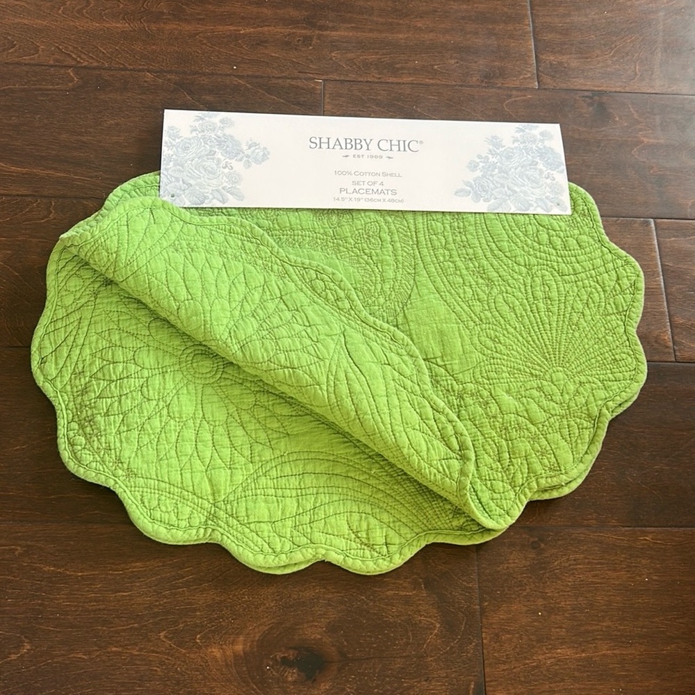 Shabby Chic 4 Scalloped Edged  Quilted Placemats New Green Oval Easter
